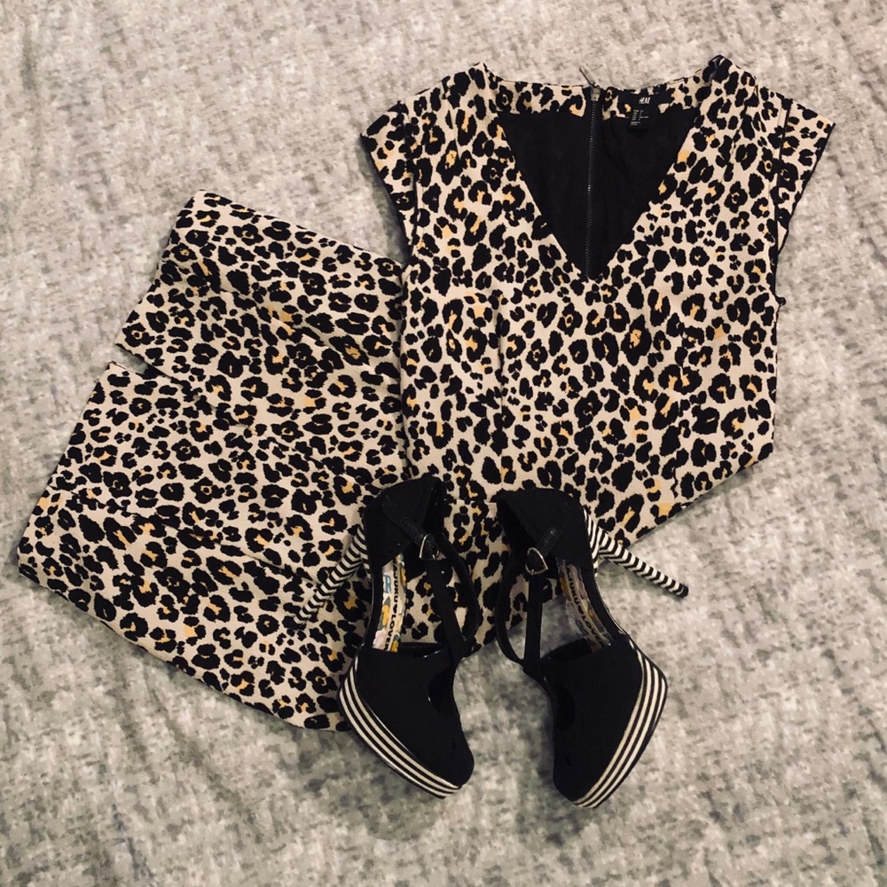 H&M Leopard Print Pencil Dress Size 2 - Picture 2 of 8